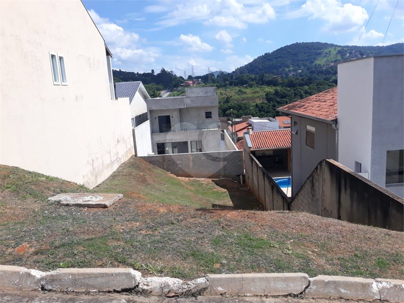 Terreno à venda em Parque Varanguera, São Roque, SP