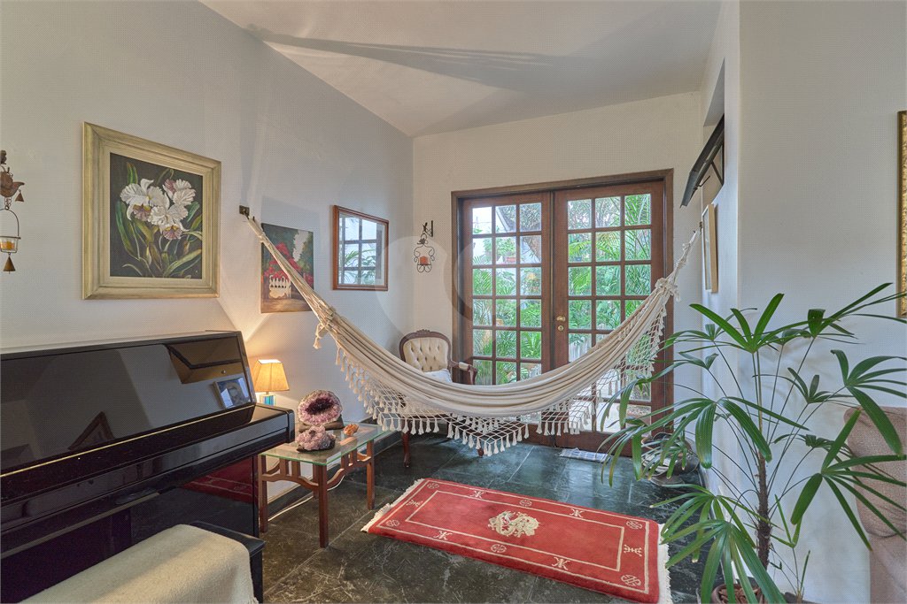 Casa à venda com 4 suítes em Granja Julieta, São Paulo, SP