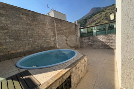 Cobertura à venda ou para alugar com 4 quartos, sendo 1 suíte,  em Tijuca, Rio de Janeiro, RJ