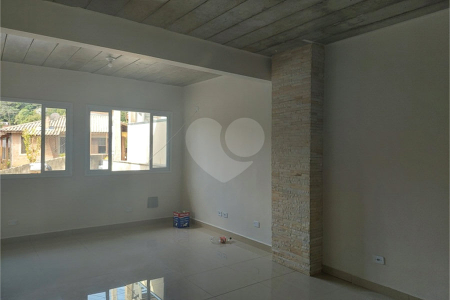 Casa à venda com 3 quartos, sendo 1 suíte, em Barreiro, Mairiporã, SP