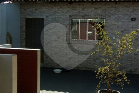 Casa Térrea à venda com 3 quartos, sendo 1 suíte, em Jardim Oriental, São Paulo, SP