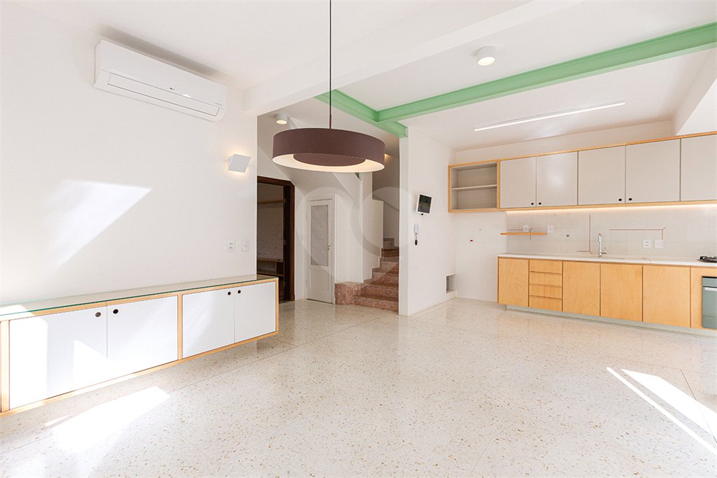 Casa de Vila à venda com 4 quartos, sendo 2 suítes, em Perdizes, São Paulo, SP