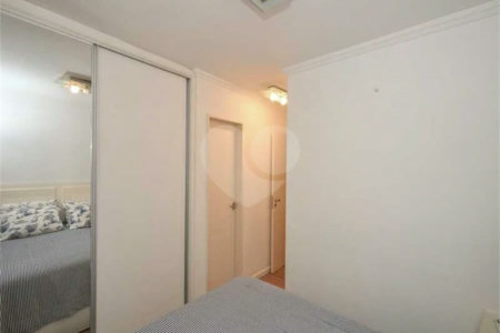 Apartamento à venda com 3 quartos, sendo 1 suíte,  em Vila Andrade, São Paulo, SP
