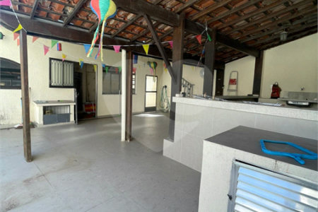 Casa Térrea à venda com 5 quartos, sendo 2 suítes, em Campo Grande, Rio de Janeiro, RJ