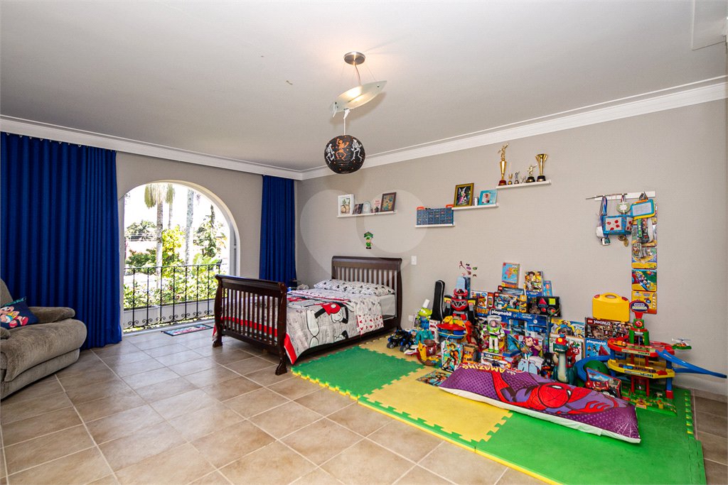 Casa à venda com 4 quartos, sendo 2 suítes,  em Interlagos, São Paulo, SP