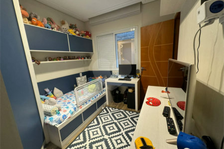 Casa à venda com 3 suítes em Vila Comercial, São Paulo, SP