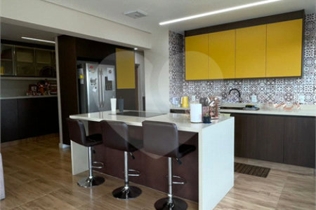 Apartamento à venda com 4 quartos, sendo 2 suítes, em Pinheiros, São Paulo, SP