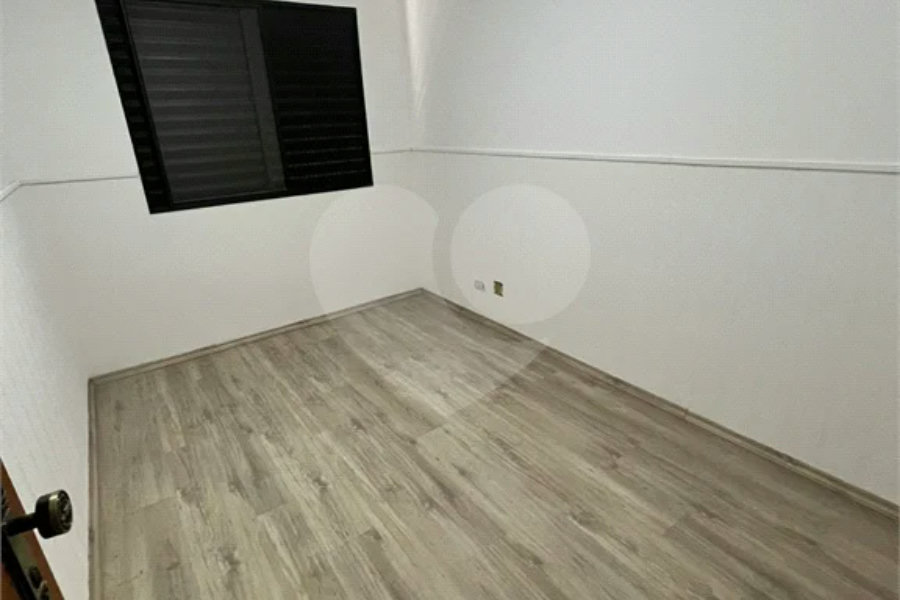 Casa à venda com 3 quartos, sendo 1 suíte, em Conjunto Residencial Vista Verde, São Paulo, SP