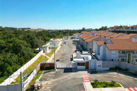 Indaiatuba - Sp - Vila Vic Florença - R$ 290.000,00 - Apartamento de 48m²,, no andar de cima, dois quartos, um banheiro, cozinha e sala, uma vaga de garagem. Condomínio fechado. Apartamento está do jeito que foi entregue . Area de lazer no condominio - Área do condomínio: Churrasqueira