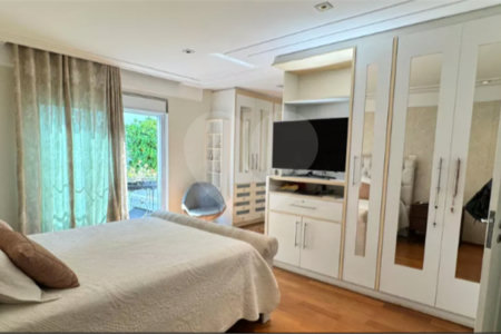 Casa à venda com 4 quartos, sendo 3 suítes,  no condomínio Vila das Flores, São Paulo - SP