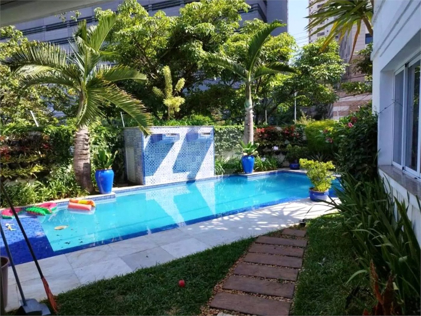Casa à venda com 4 suítes no condomínio Solares da Cidade Jardim Vila America, São Paulo - SP