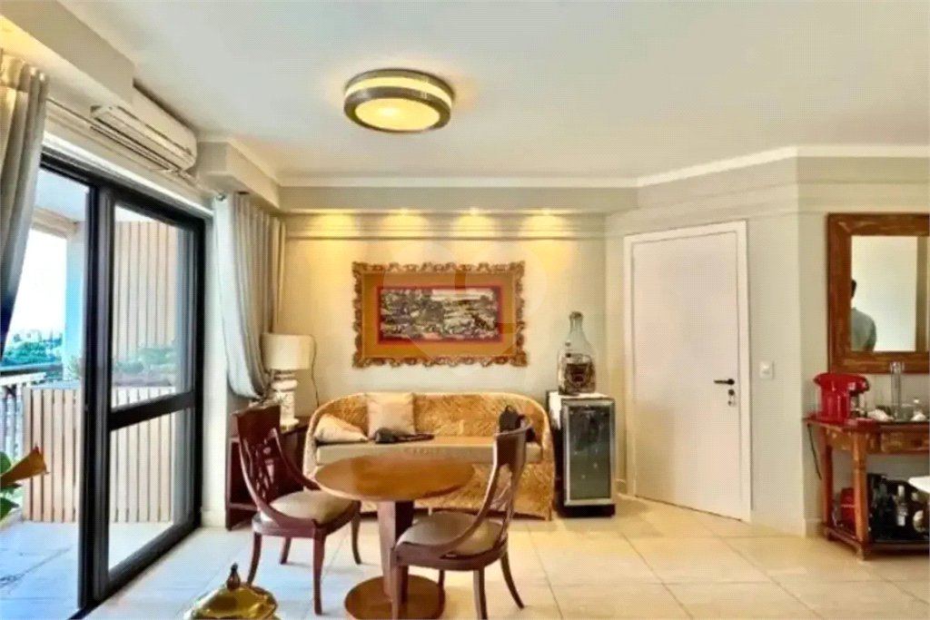 Apartamento à venda com 3 quartos, sendo 1 suíte,  em Jardim Irajá, Ribeirão Preto, SP