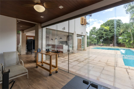 Casa à venda com 4 quartos, sendo 3 suítes,  no condomínio Royal Park, Ribeirão Preto - SP