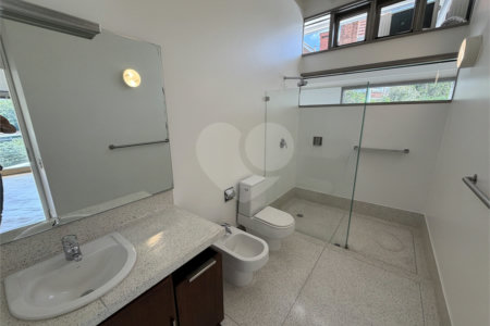 Casa à venda com 4 suítes em Residencial Tamboré, Barueri, SP