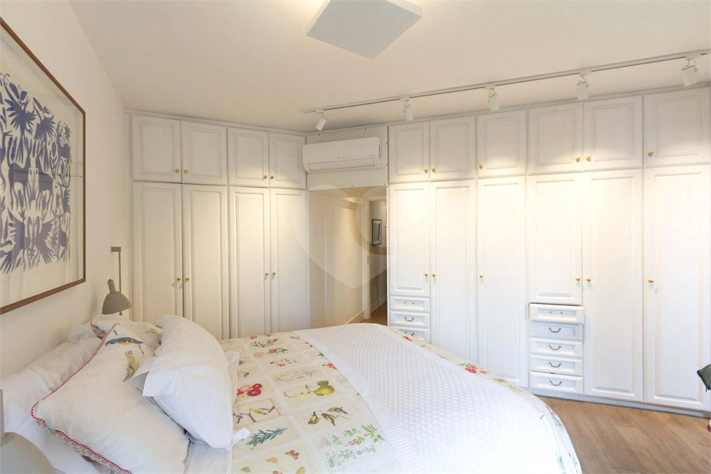 Apartamento à venda com 4 suítes em Vila Nova Conceição, São Paulo, SP