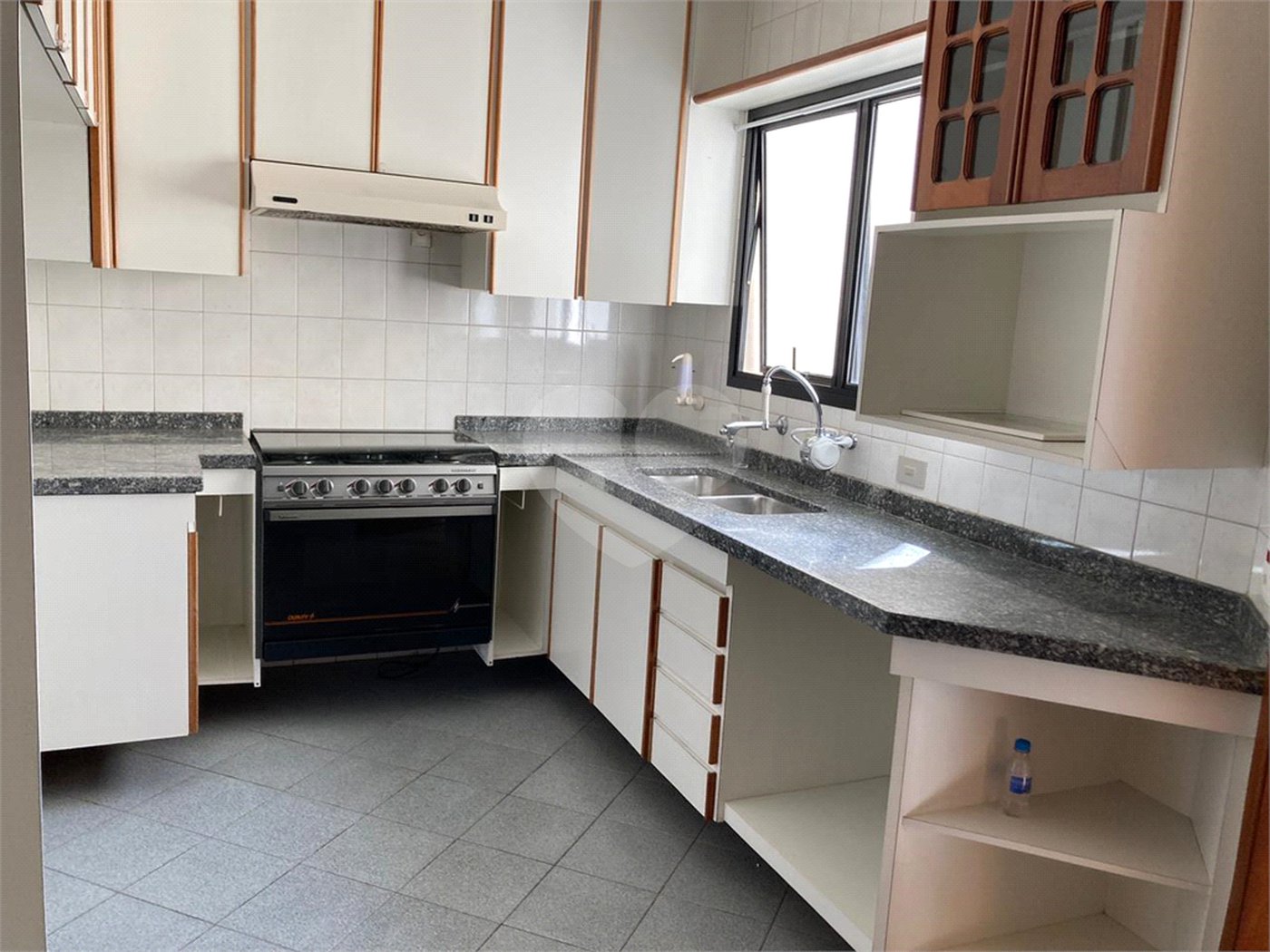 Apartamento para alugar com 3 quartos, sendo 1 suíte, em Brooklin, São Paulo, SP