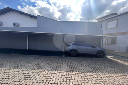 Casa à venda com 2 quartos, sendo 1 suíte, no condomínio Residencial Vila Real, Indaiatuba - SP