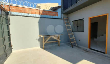 Casa de Vila à venda com 2 quartos em Wanel Ville, Sorocaba, SP