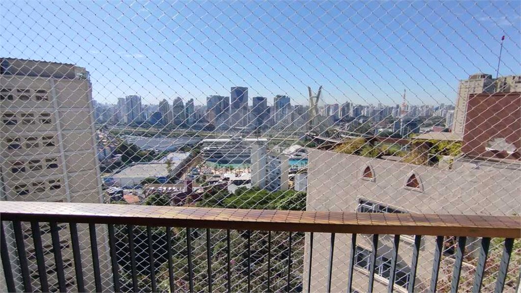 Duplex para alugar com 3 suítes em Real Parque, São Paulo, SP
