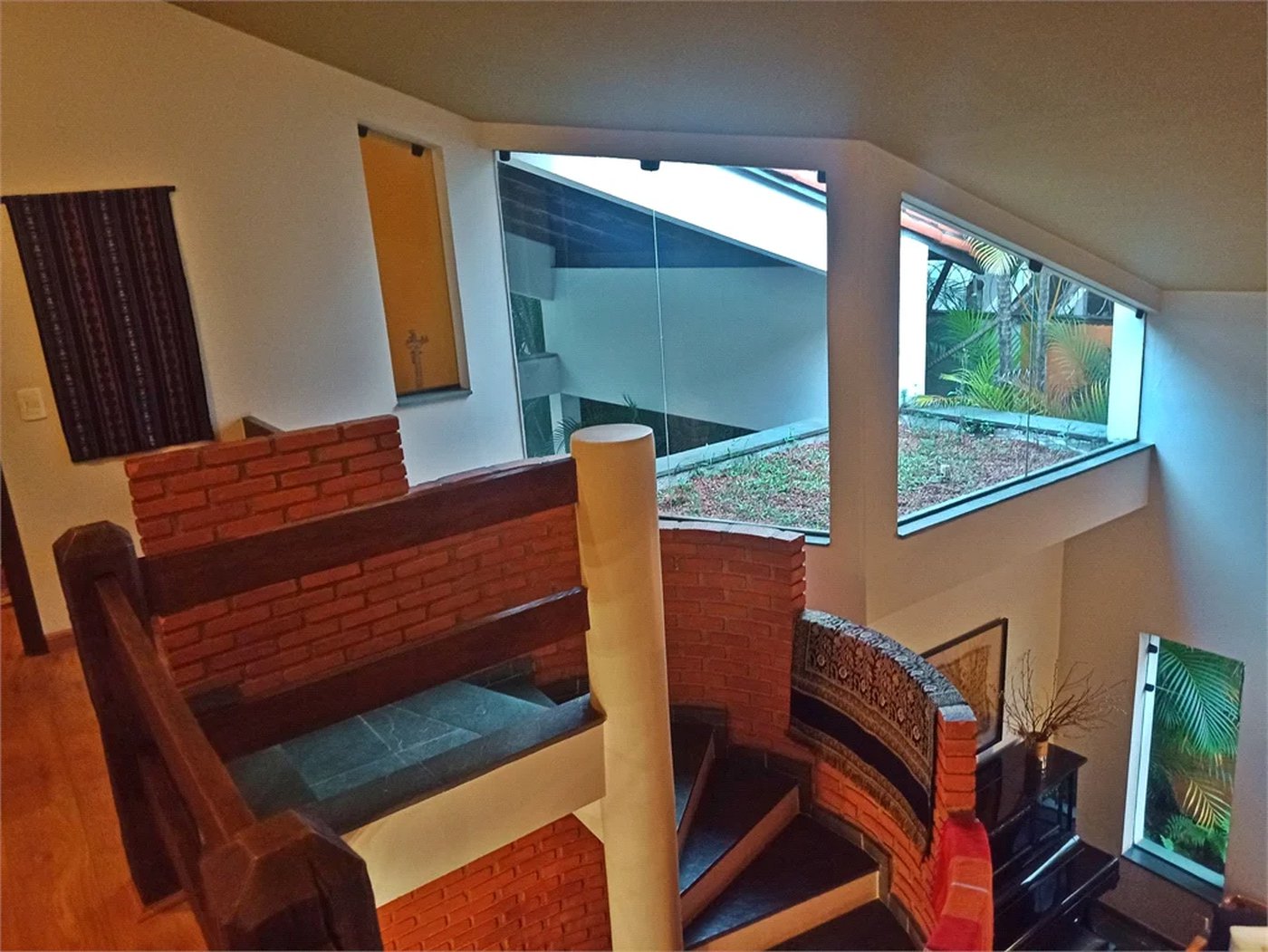 Casa à venda com 4 quartos, sendo 2 suítes,  em Morumbi, São Paulo, SP