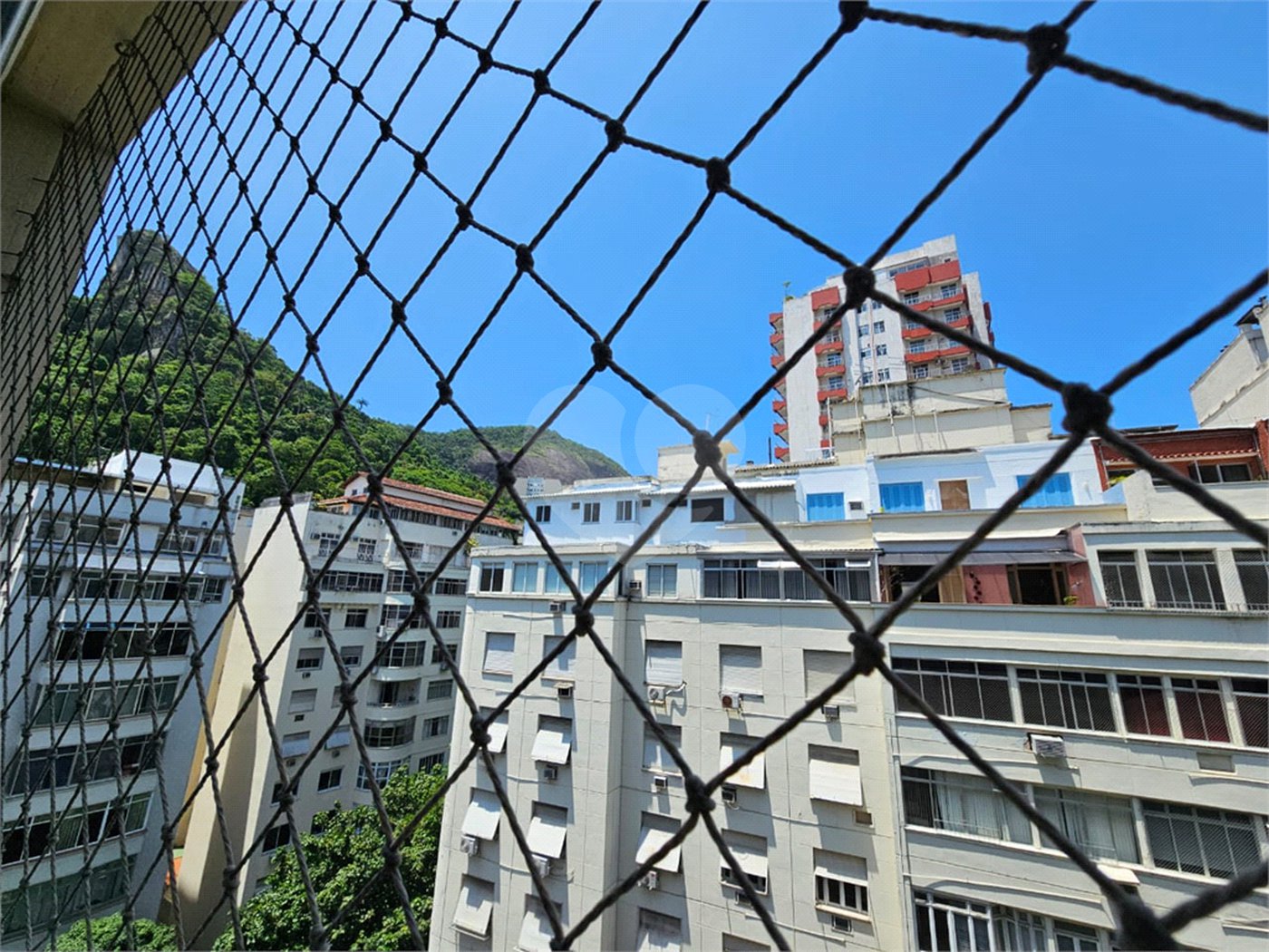 Apartamento à venda com 3 quartos, sendo 1 suíte, em Copacabana, Rio de Janeiro, RJ
