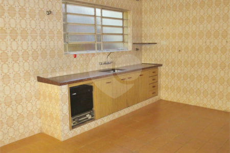 Sobrado Conservado na Saúde- 230m2 - 3 Quartos/1 Suíte/2 Vagas
