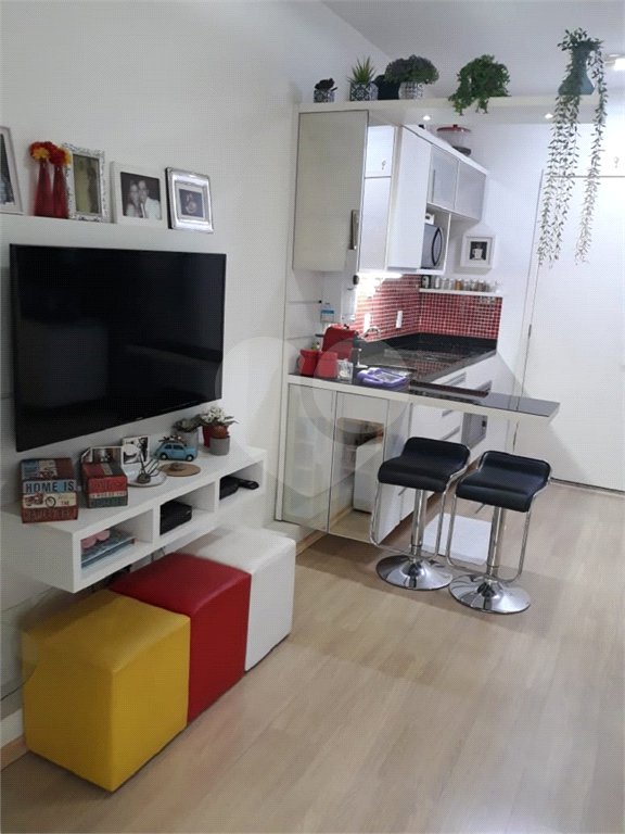 Apartamento à Venda na Bela Vista com 40 m2 de 1 Suíte em Andar Alto