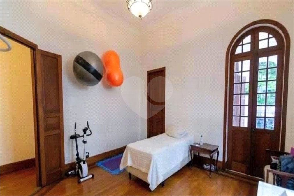 Casa à venda com 5 quartos, sendo 1 suíte,  em Tijuca, Rio de Janeiro, RJ