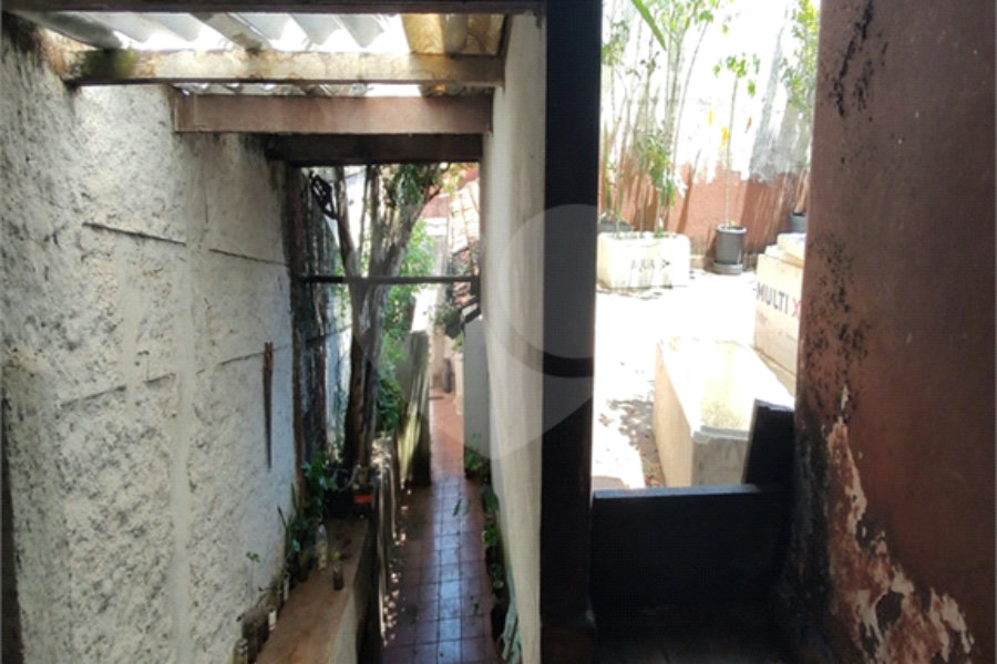 Casa à venda com 6 quartos, sendo 2 suítes,  no condomínio Doutor Francisco Ranieri, São Paulo - SP