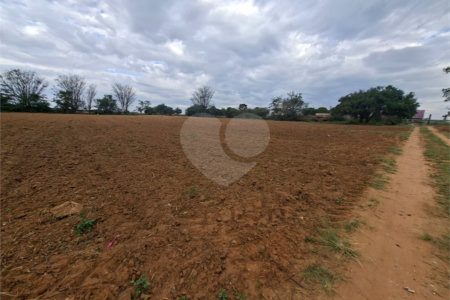 Terreno à venda no Centro, Alambari, SP