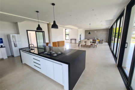 Casa à venda com 4 suítes no condomínio Alpes de Vinhedo, Vinhedo - SP