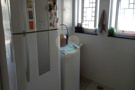 Casa à venda com 3 quartos, sendo 1 suíte,  em Bosque, Vinhedo, SP