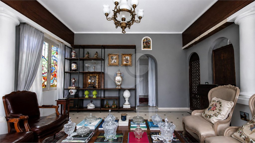 Casa à venda com 7 quartos, sendo 1 suíte, em Cosme Velho, Rio de Janeiro, RJ