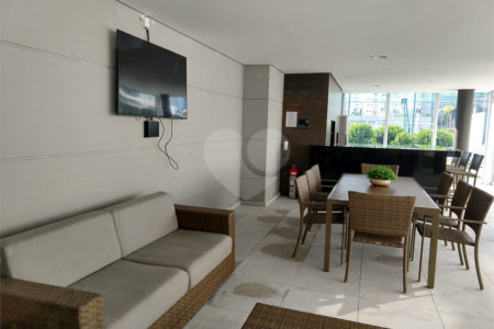Apartamento à venda com 3 suítes em Vila Anastácio, São Paulo, SP