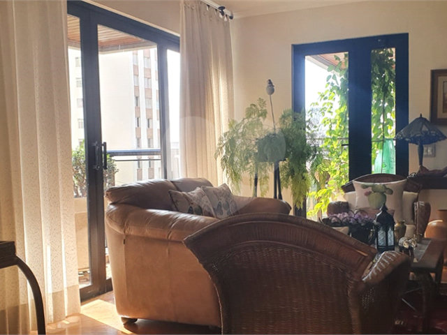 Apartamento à venda com 4 quartos, sendo 3 suítes,  em Perdizes, São Paulo, SP