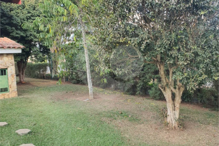 Chácara à venda com 4 quartos, sendo 2 suítes, em Vale dos Pinheiros, Atibaia, SP