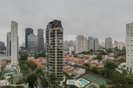 Apartamento à venda com 3 suítes em Chácara Santo Antônio, São Paulo, SP