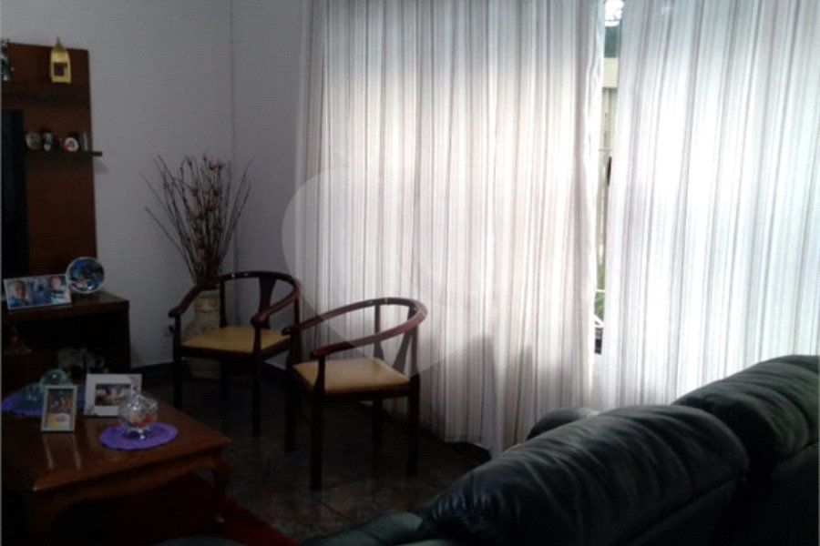 Casa Térrea à venda com 3 quartos, sendo 1 suíte, em Vila Galvão, Guarulhos, SP