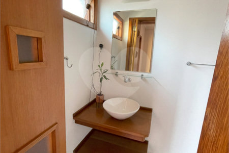 Casa à venda com 3 suítes em Santo Amaro, São Paulo, SP