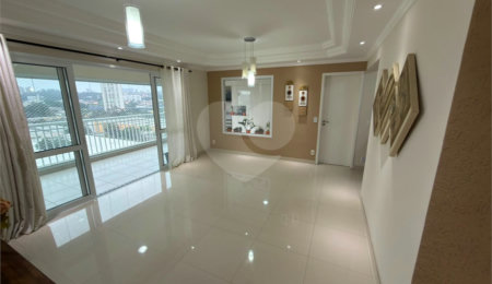 Apartamento à venda com 3 suítes em Jardim Marajoara, São Paulo, SP