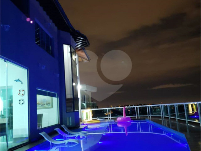 Casa à venda com 3 quartos, sendo 2 suítes, no condomínio : Conjunto Residencial Itaguaçu, São Paulo - SP