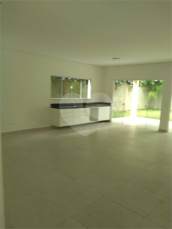 Casa à venda com 4 suítes no condomínio Saint Thomás Rua Uruana,9, Carapicuíba - SP