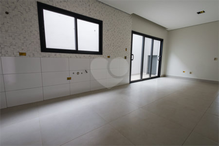 Casa à venda com 3 suítes em Jardim Santa Mena, Guarulhos, SP