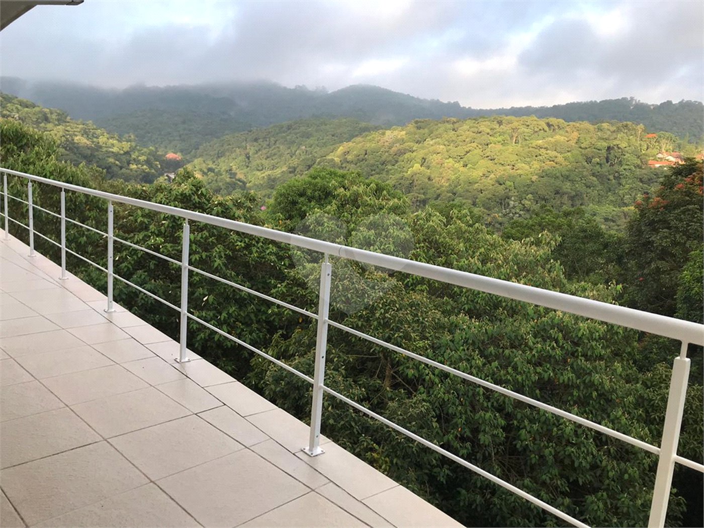 Casa à venda com 3 suítes no condomínio Alpes da Cantareira, Mairiporã - SP