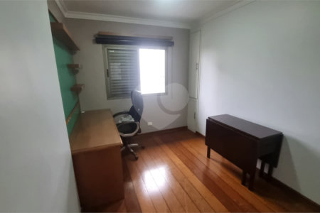 Apartamento à venda com 3 quartos, sendo 1 suíte,  em Indianópolis, São Paulo, SP