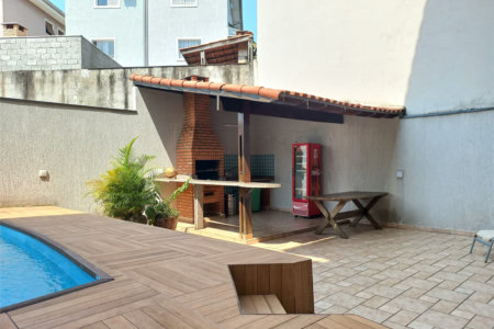 Casa à venda com 3 suítes em Parque Monte Alegre, Taboão da Serra, SP