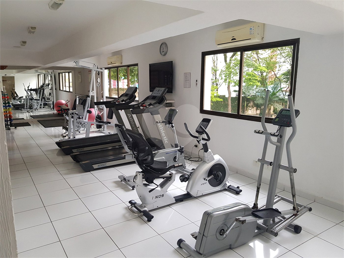 Apartamento à venda com 4 quartos, sendo 1 suíte, em Morumbi, São Paulo, SP