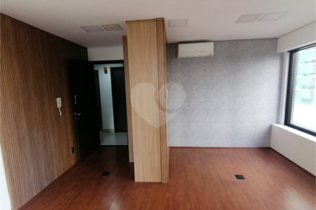 SALA COMERCIAL TOP, VENDA OU LOCAÇÃO, METRÔ VERGUEIRO COM 28,76m2