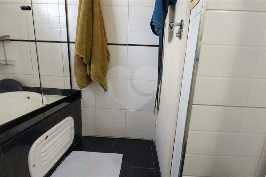 Casa à venda com 3 quartos, sendo 1 suíte,  em Vila Paulista, São Paulo, SP