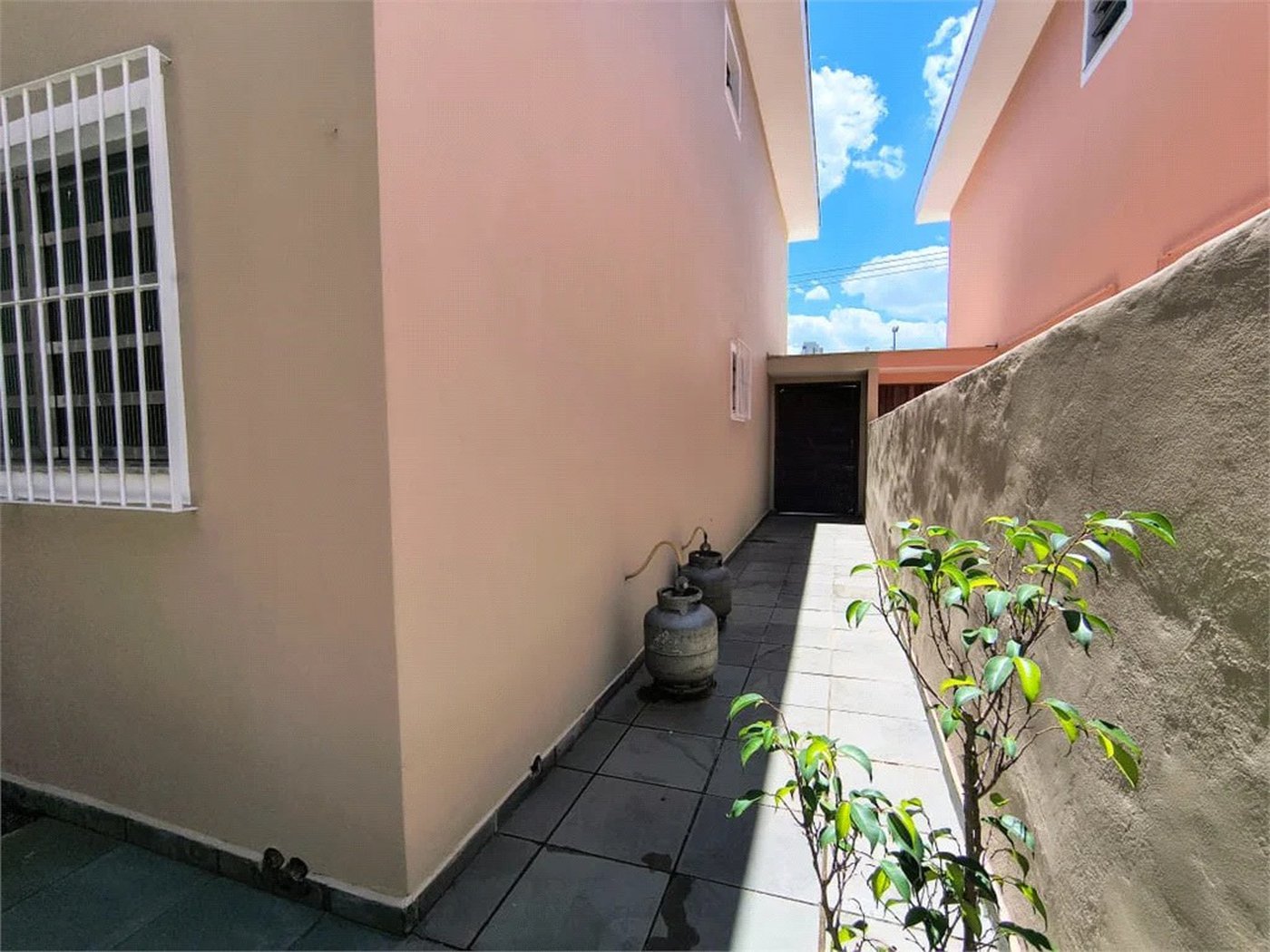 Sobrado à venda com 3 quartos, sendo 1 suíte, em Vila Polopoli, São Paulo - SP